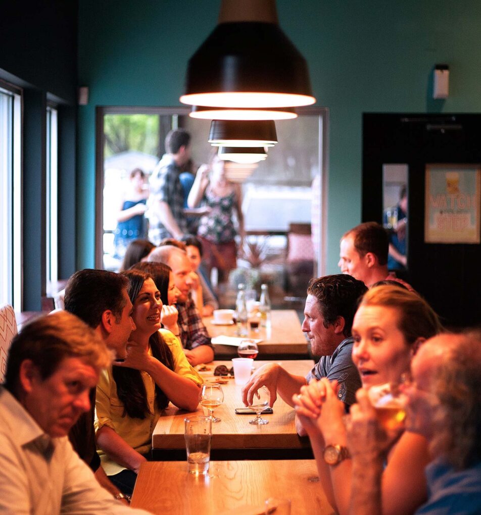 hero-005-restaurant-social-bar-meal-friend-conversation-100536-pxhere.com_-2