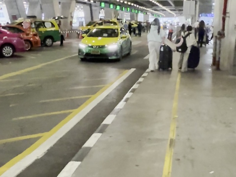 Arriving in bangkok airport taxi rank