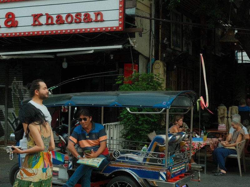 Khao San road daytime context