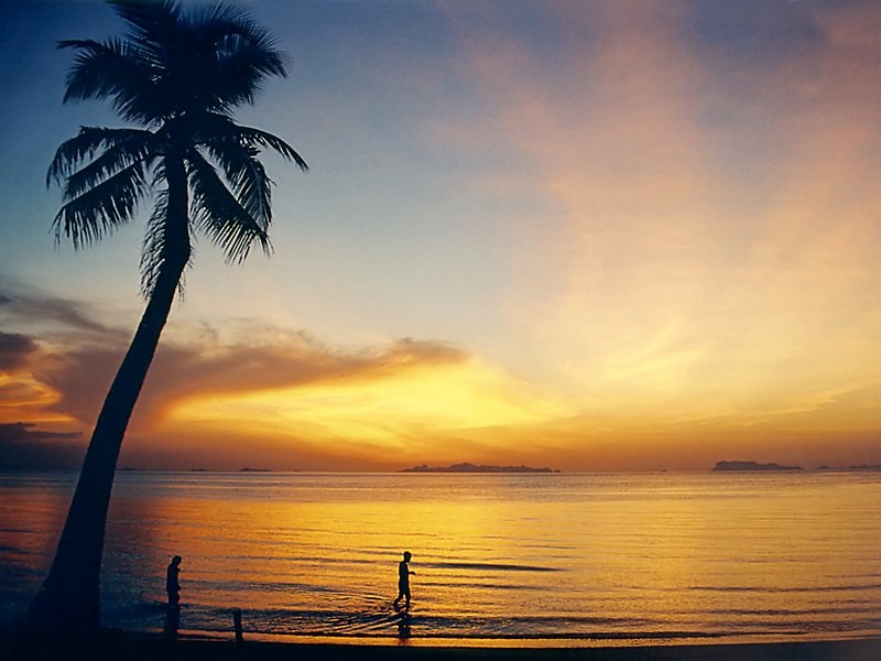 December lipa noi sunset